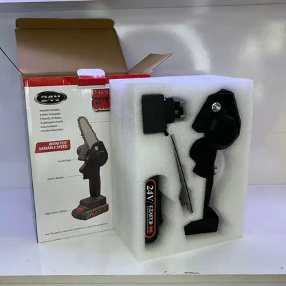 PowerCut™ – Mini bezdrátová řetězová pila se 2 bateriemi – [AKCE PLATÍ JEN DNES]